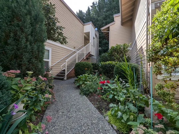14651 NE 40th St APT C3, Bellevue, WA 98007