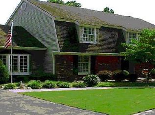 12906 Whitehorse Ln, Saint Louis, MO 63131