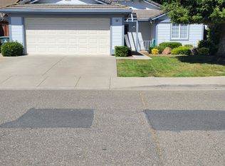 1030 Windmill Dr, Dixon, CA 95620