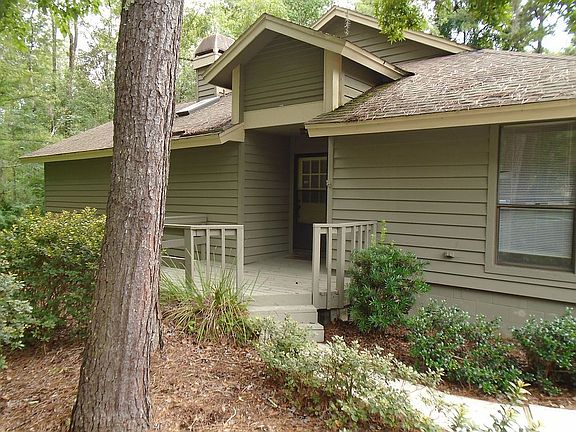 3rd image of 679 Wells Landing Dr
