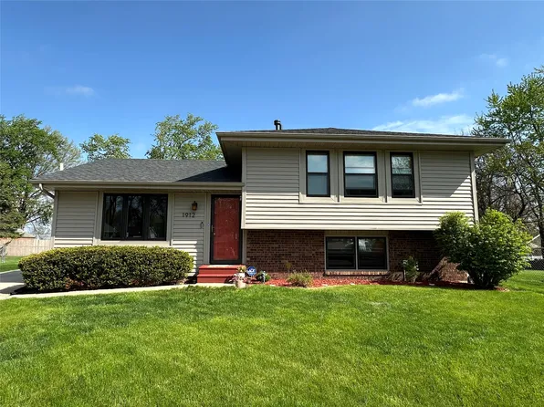 1912 Thornton Ct, Des Moines, IA 50320