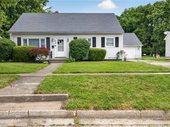 908 South St, Fremont, OH 43420