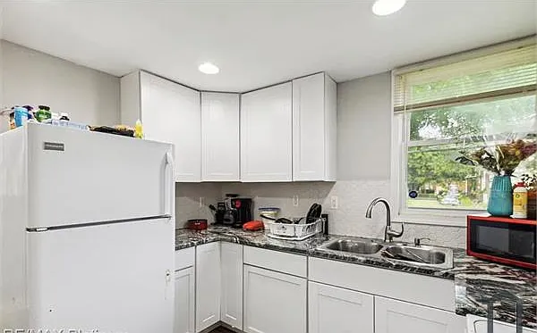 3738 Montgomery St — Photo 7