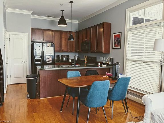 3rd image of 622 N Elm St APT D