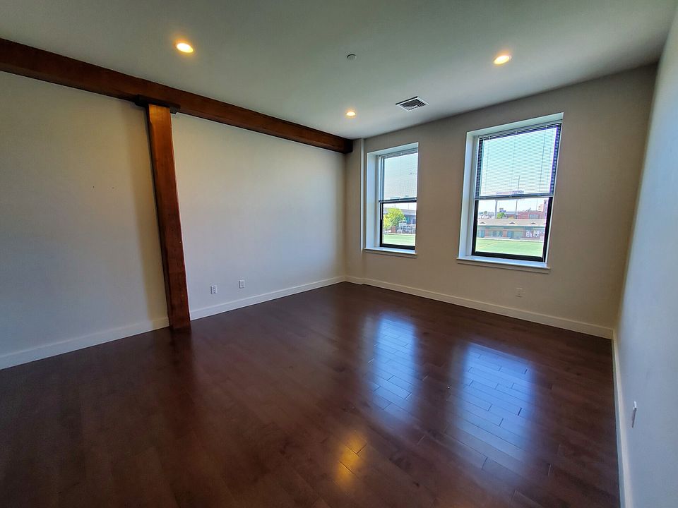 2nd image of 460 Harrison Ave #421