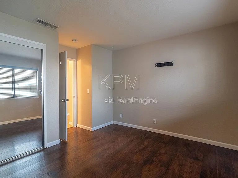445 Almond Dr #144 — Photo 9