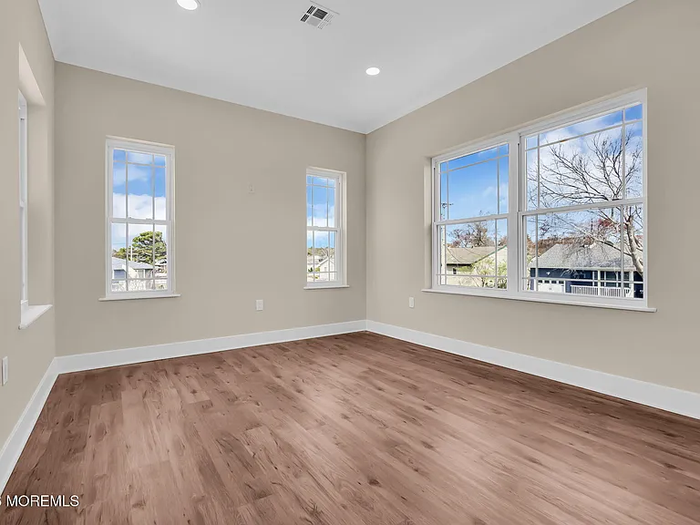 58 Cove Rd — Photo 14