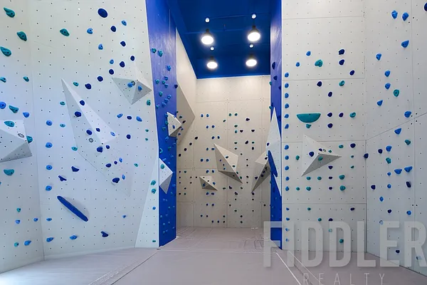 Rented by The KCI Group | media 5