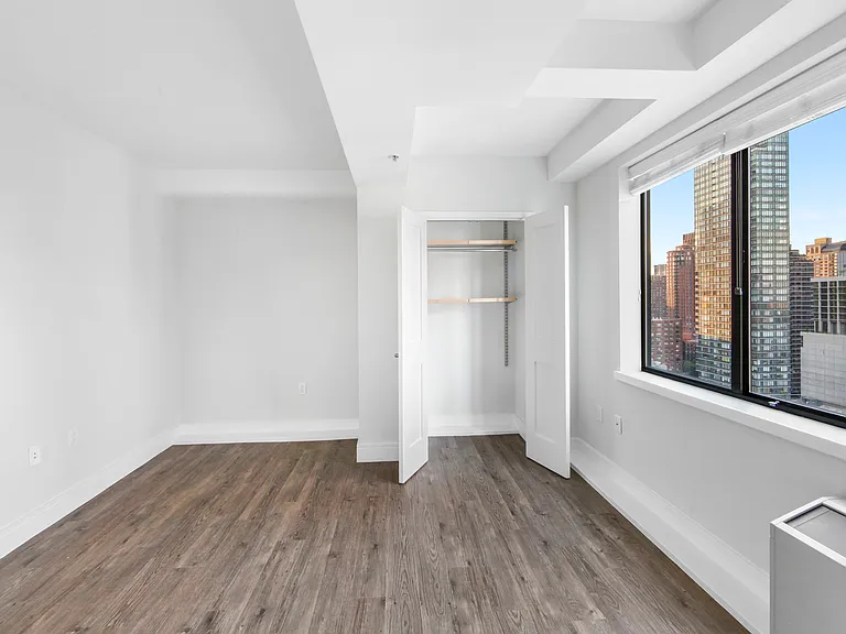 354 E 91st St #1601 — Photo 7