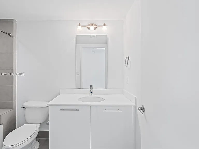 92 SW 3rd St #1 — Photo 26