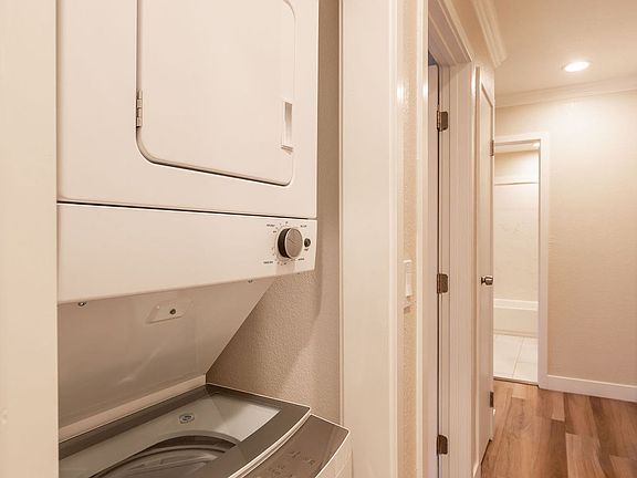 5th image of 3771 Miramar Way #4890893