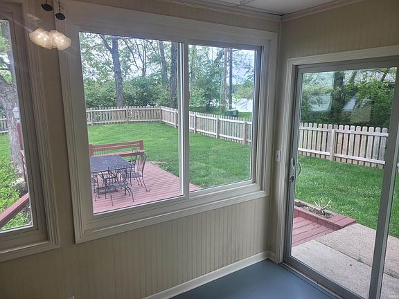 5th image of 10507 Lagoon Dr