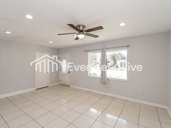 2nd image of 2835 Belair Rd W