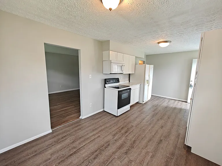 1442 Coachlite Dr — Photo 15