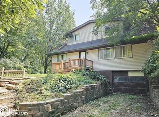 6628 20th St, Eldon, IA 52554