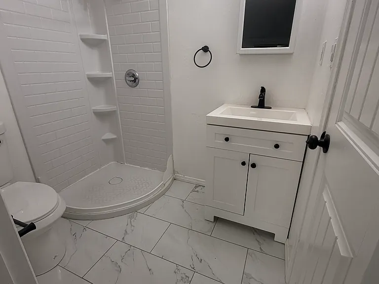2314 Edgerton Dr — Photo 2