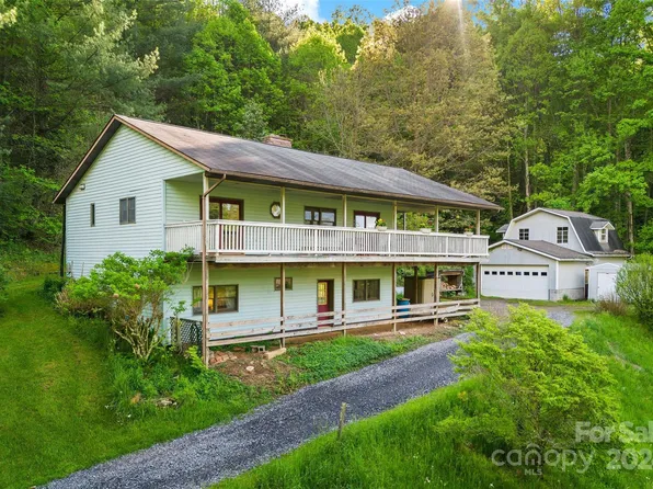 2500 Prices Creek Rd, Burnsville, NC 28714