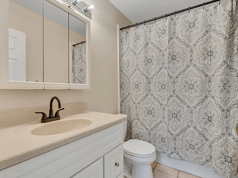 169 N 300 E #169 — Photo 9