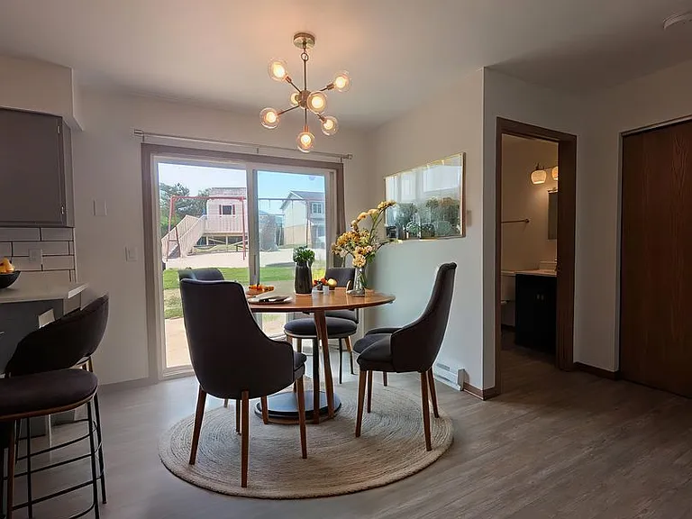 1516 Vogt Dr — Photo 37