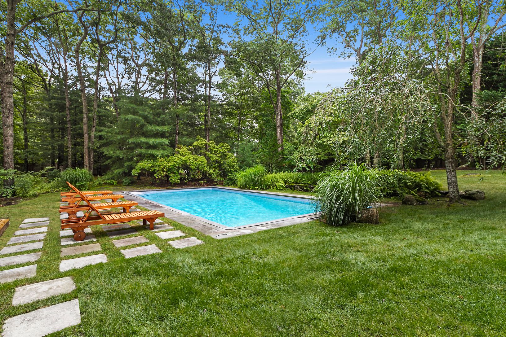  Spacious Backyard