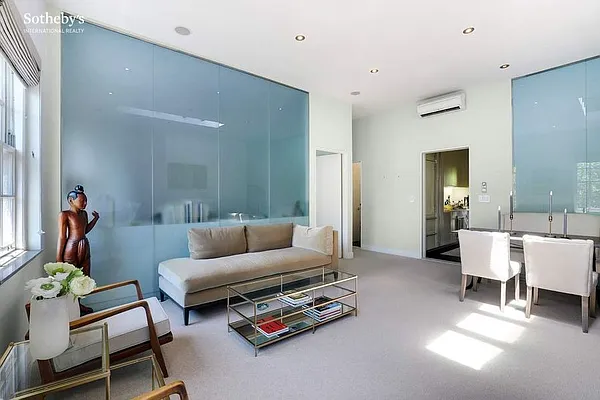 Rented by Sotheby's International Realty | media 27