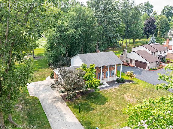 3rd image of 5805 Glen Eagles Dr