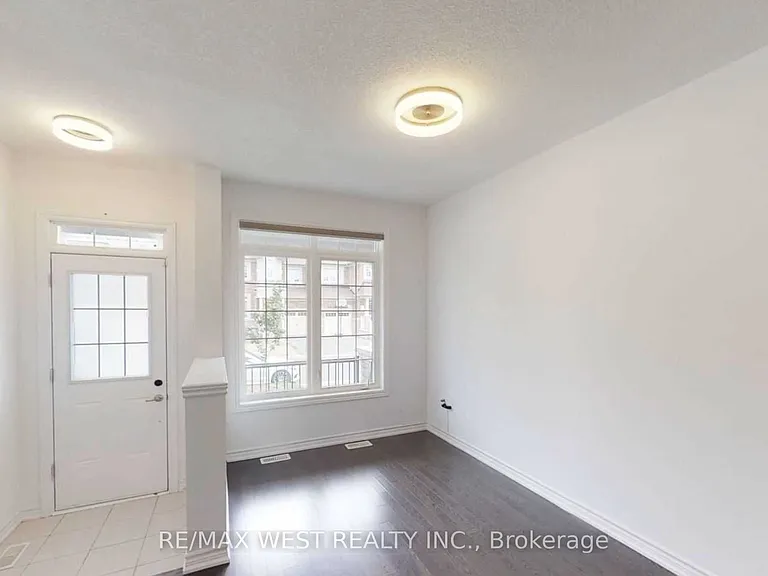 26 Hines St — Photo 3
