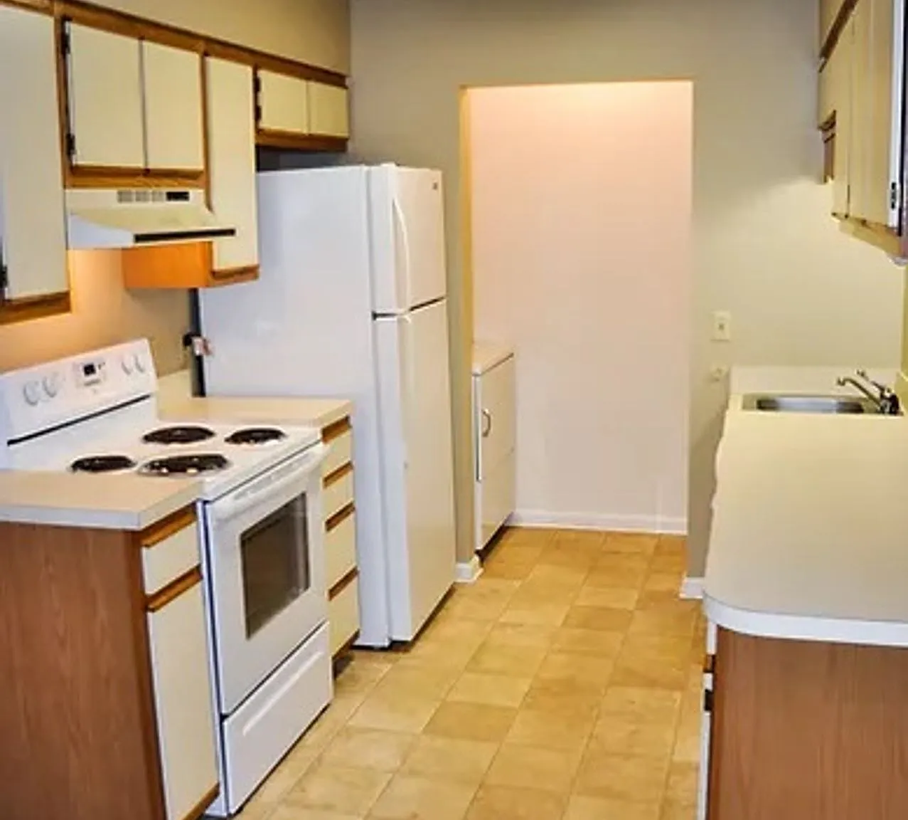 Bridgeport Landing Apartments — Photo 1