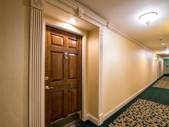 5th image of 28106 Plantation Dr NE