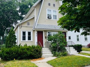217 Carrier St NE, Grand Rapids, MI 49505