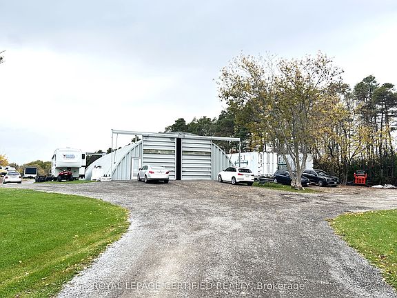 5th image of 22186 Kennedy Rd