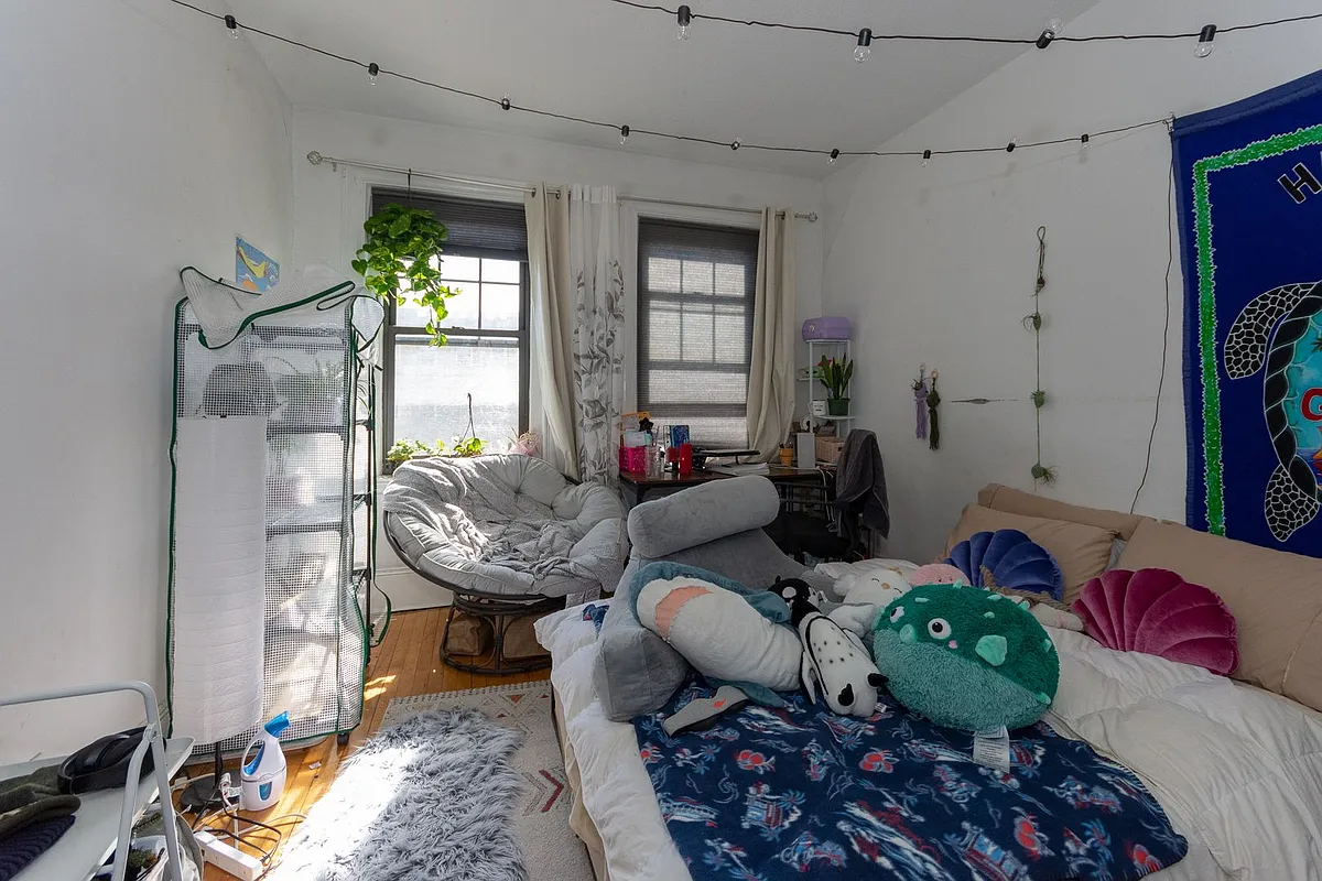 Building Photo - 57 Brighton Ave #10