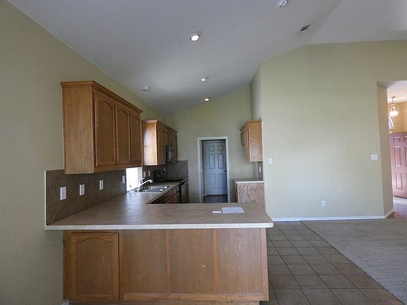 5th image of 14117 Sierra Vista Way