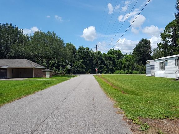 4th image of 102 Benton Dr #A