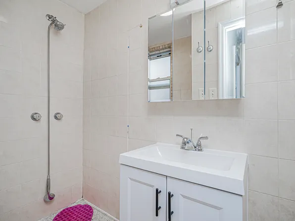 599 18th Street image 15 of 44