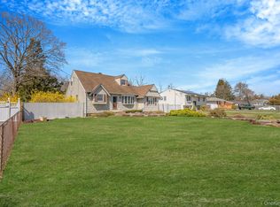 842 Greenlawn Avenue, Islip Terrace, NY