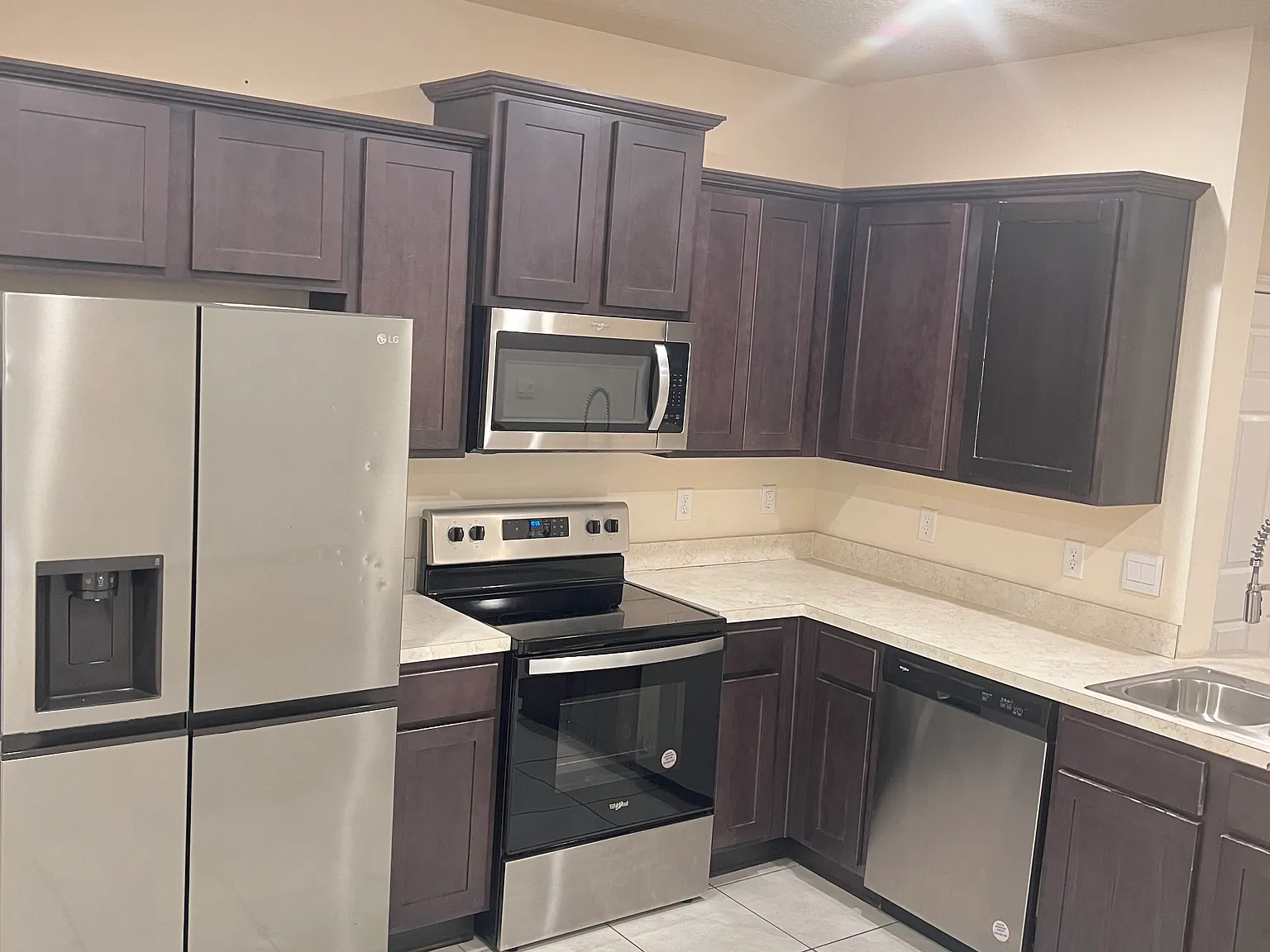 3 bed, 2.5 bath, 1502 sqft, $1,850 — Photo 1