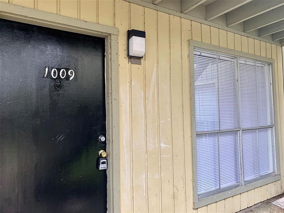 1st image of 5625 Antoine Dr #1009