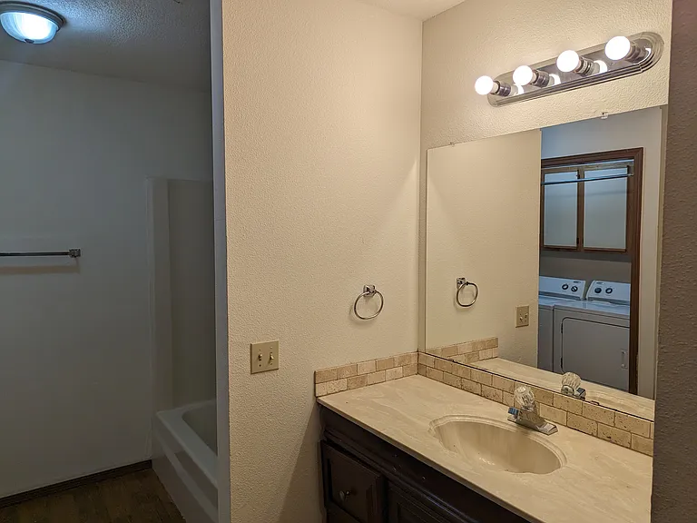 2863 Kasey Ave #B — Photo 14