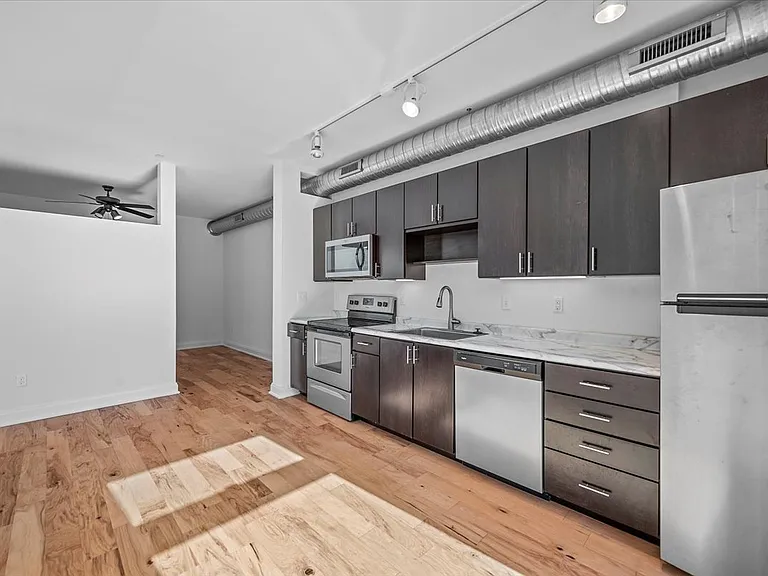 219 Carron St #203 — Photo 5