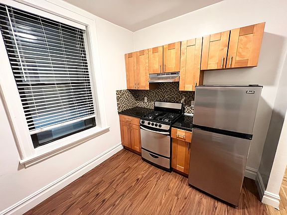 5th image of 3544 34th St APT 1