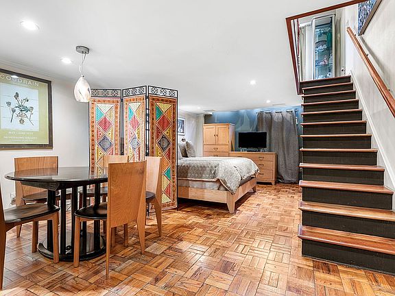 5th image of 100 W 15th St APT 1C