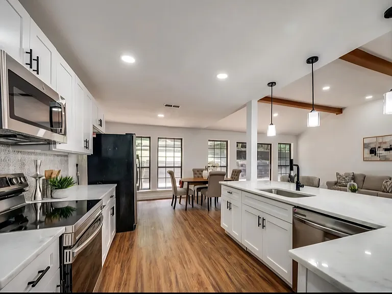 1605 Craighton Ct — Photo 11
