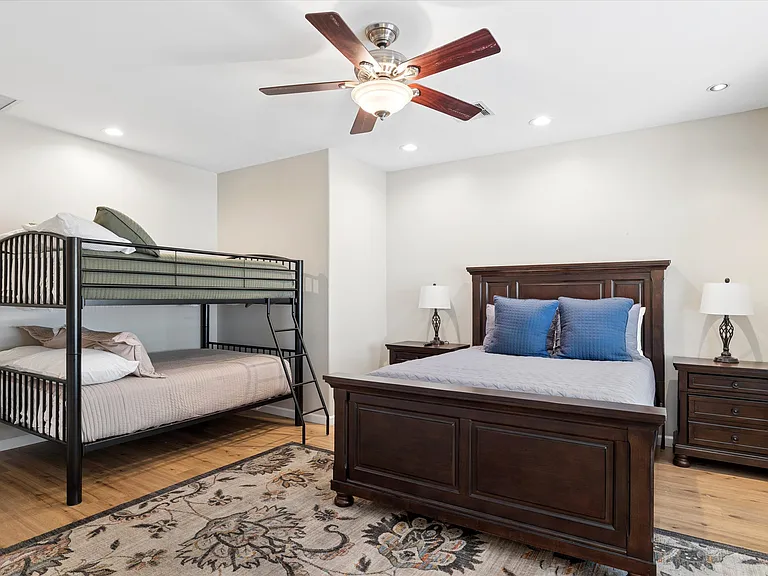 9023 W Patrick Ln — Photo 24