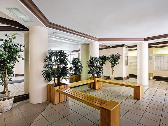 4th image of 505 Central Park Ave APT 421