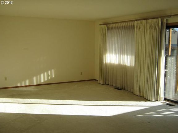 3rd image of 1205 NW 132nd St APT A
