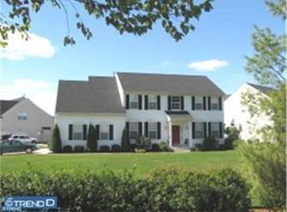 501 Village Dr, Mickleton, NJ 08056