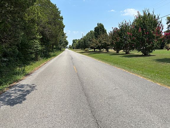 4th image of 940 Velvet Ridge Rd