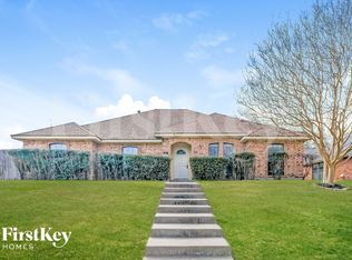 700 Robin Meadow Dr, Desoto, TX 75115