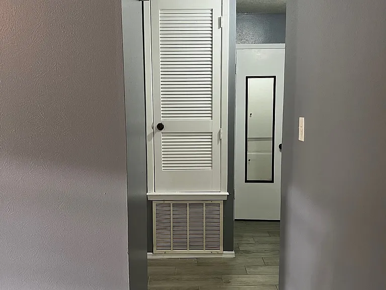 1114 Desirable Dr — Photo 11